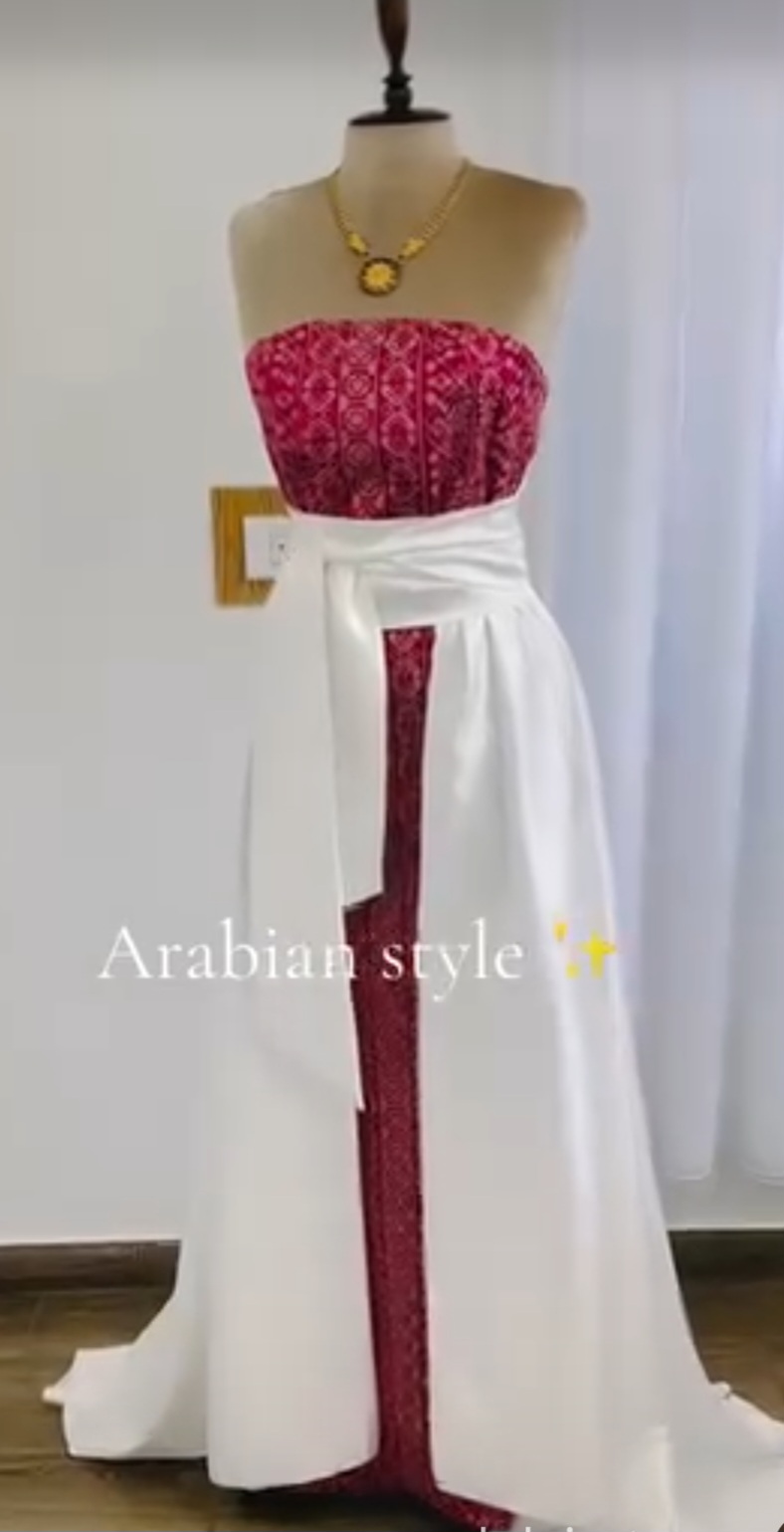 ثوب عرايسي مطرز