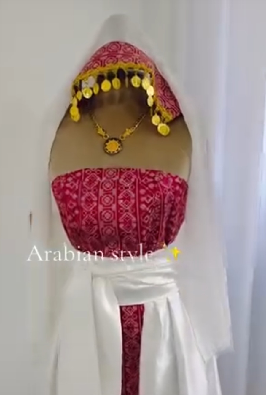 ثوب عرايسي مطرز